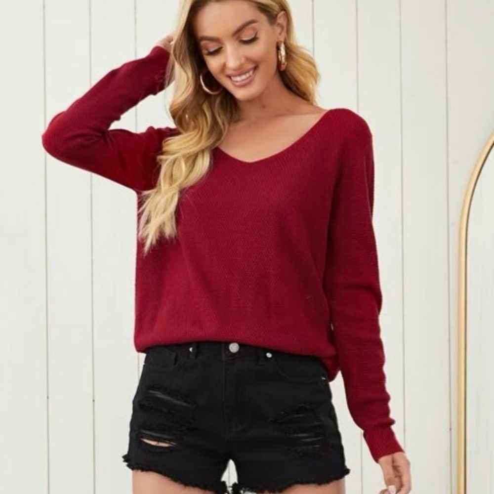 Lightweight, relaxed fit, textured sweater, size small